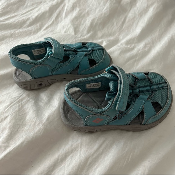 FINAL CALL -Columbia Toddler Water Shoes - size 9T - Picture 3 of 6